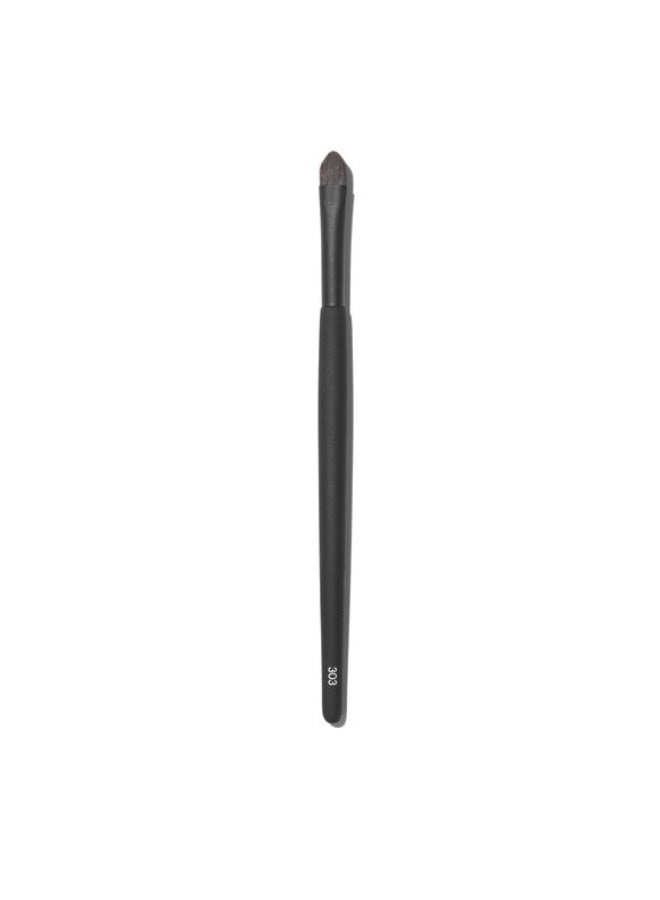 Space NK Brush 303 - Lipstick and Concealer - Image 4