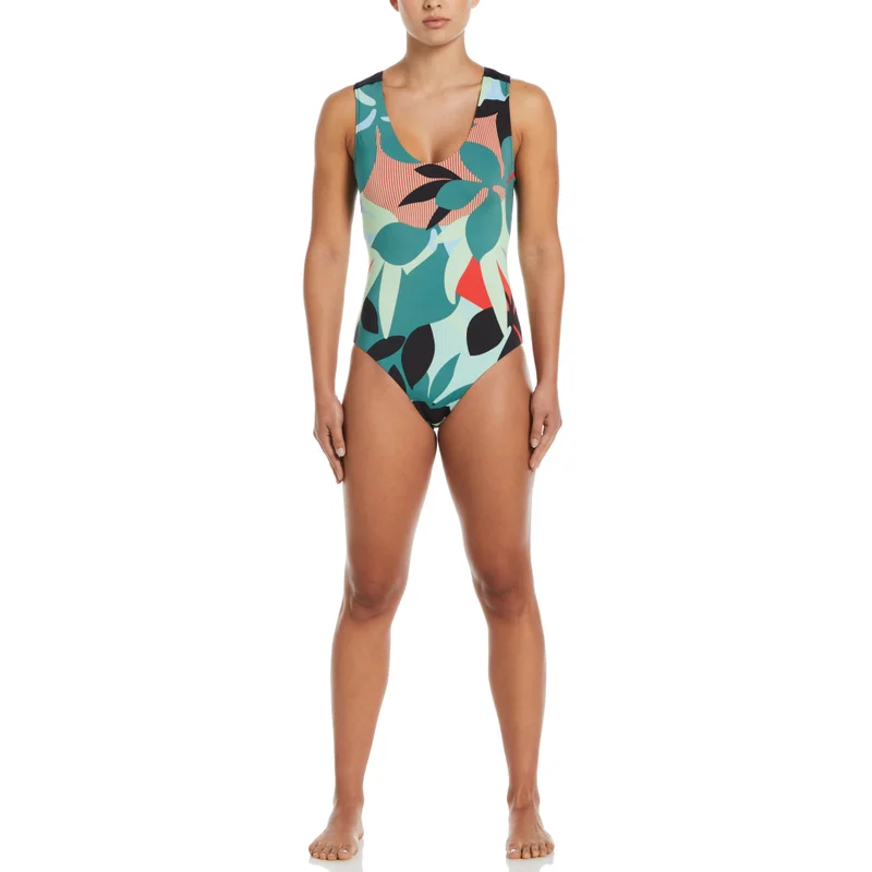Nike Women's Keyhole Back One-Piece Swimsuit