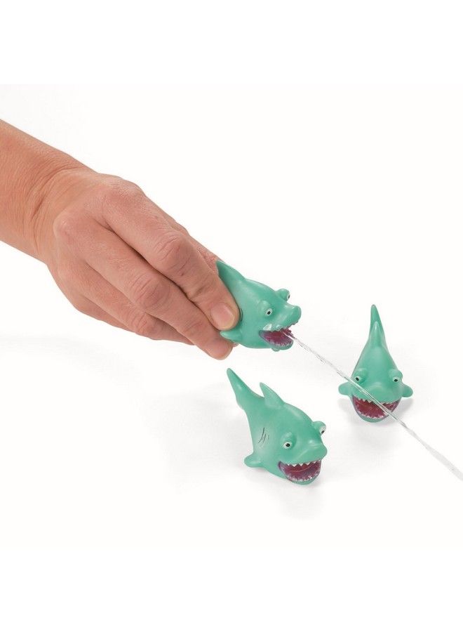 Fun Express مجموعة ألعاب مائية على شكل سمكة قرش صغيرة عدد 12 هدية لحفلات السباحة والاستحمام - Image 5