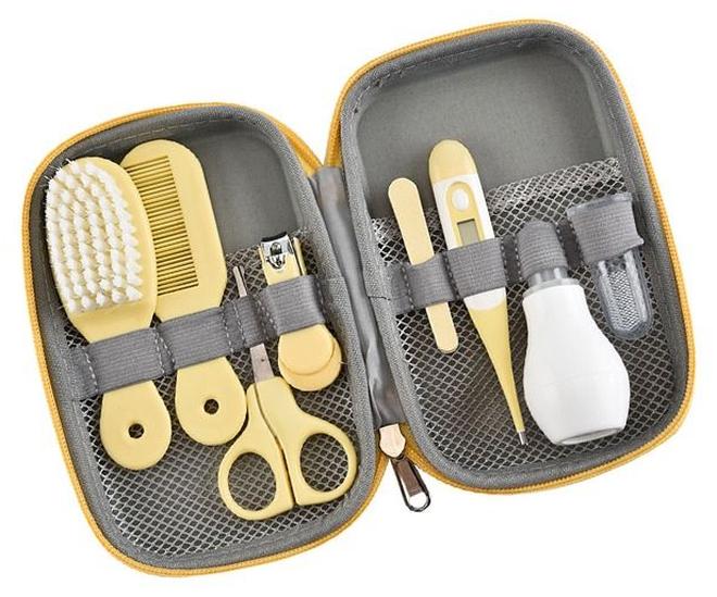 يو إل اتش واي سي مجموعة العناية بالطفل مكونة من 8 قطع مع ميزان حرارة ، شفاط أنف ، فرشاة أسنان ، لوح صنفرة ، مقص أظافر ، مقص ، فرشاة ومشط ، أداة استحمام محمولة للعناية اليومية الأساسية للأطفال الرضع ، أصفر - Image 1