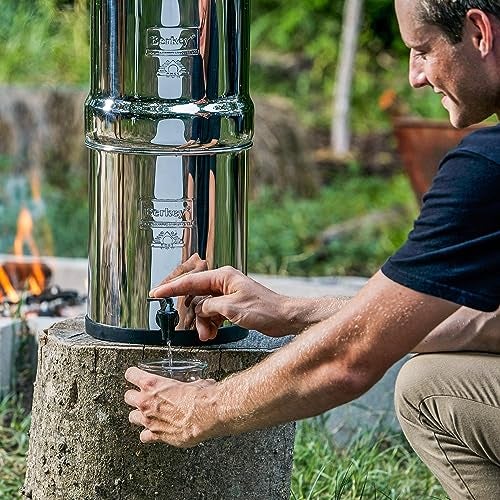 Berkey Big Berkey Gravity-Fed Stainless Steel Countertop Water Filter System 2.25 Gallon with 2 Authentic Black Berkey Elements BB9-2 Filters - Image 5