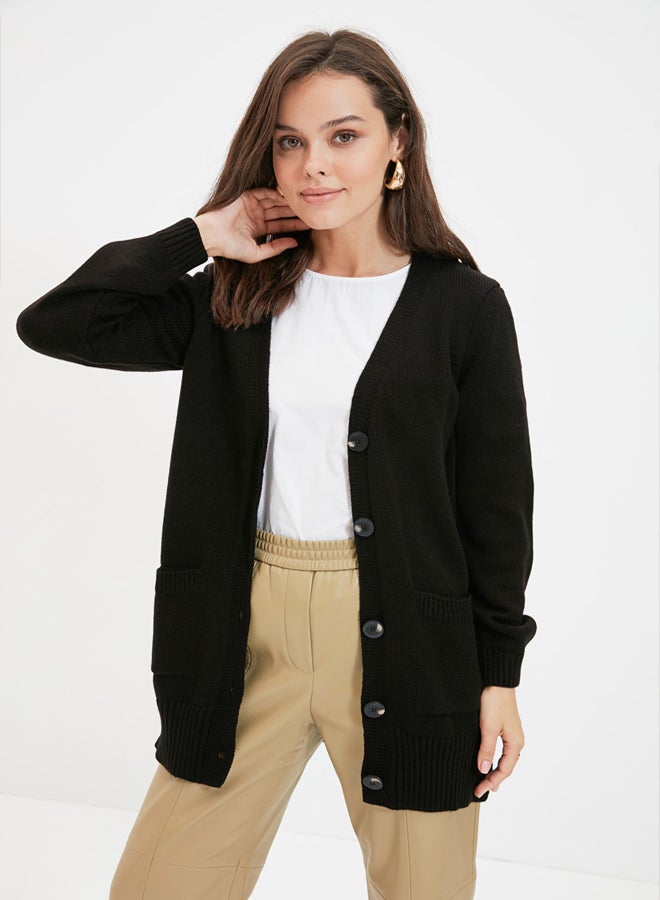 trendyol Black V-Neck Buttoned Pocket Detail Long Knitwear Cardigan - Image 5