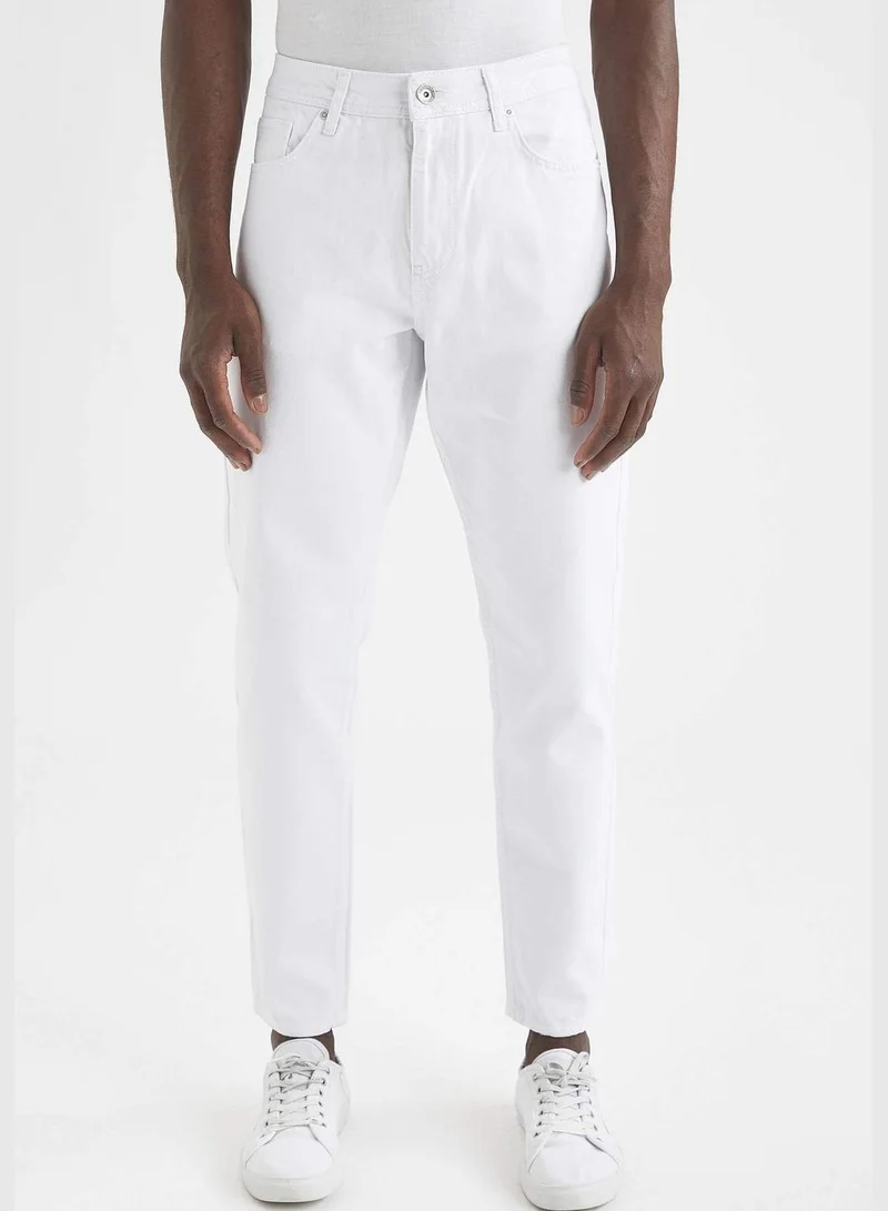 ديفاكتو Regular Fit Mid Rise Straight Leg Denim Jeans