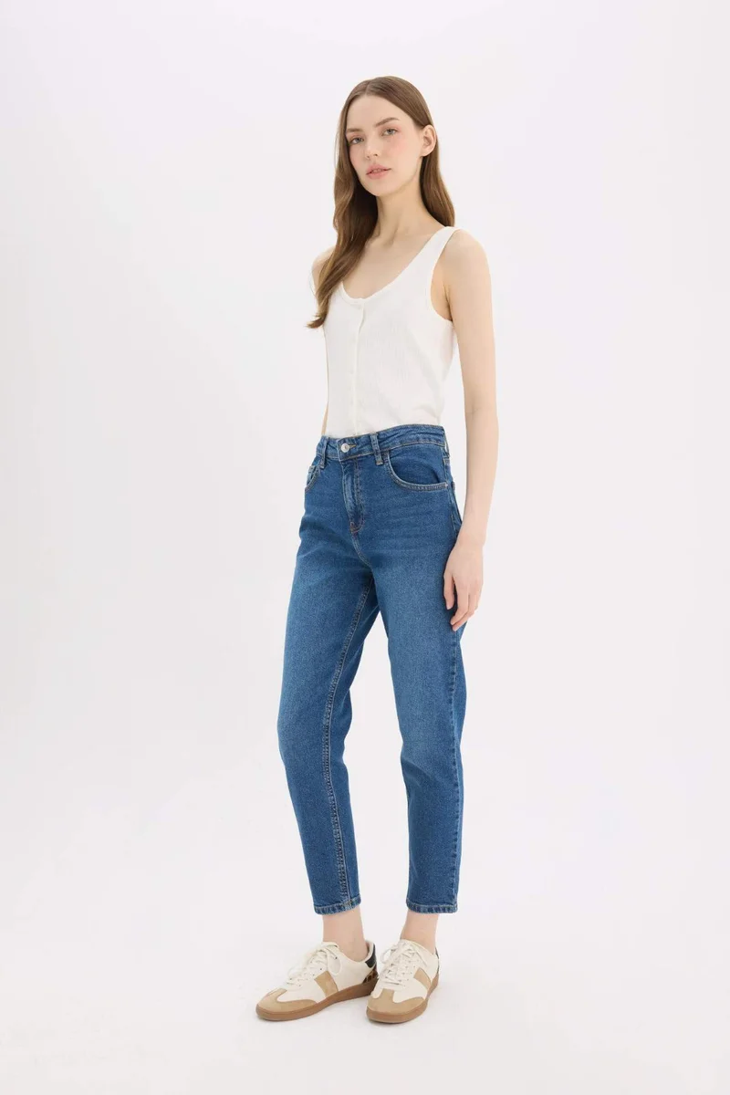 DeFacto Lina Comfort Mom Normal Waist Straight Leg Washed Jeans
