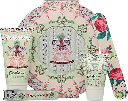 Cath Kidston طقم مانيكير كاث كيدستون مع كريم يد 30 مل وكريم جلد 15 مل وملف أظافر ومقص أظافر في علبة بحجم السفر أساسية للعناية باليدين هدية جمالية لها خالية من القسوة وصديقة للنباتيين - Image 1