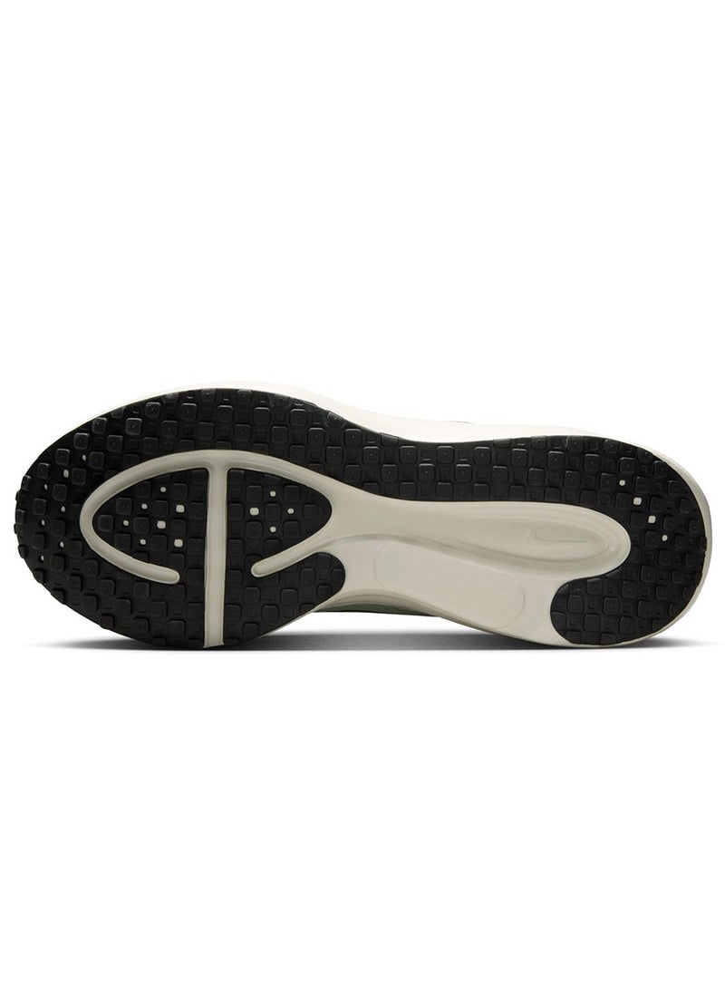 Nike Revolution 8 - Image 5