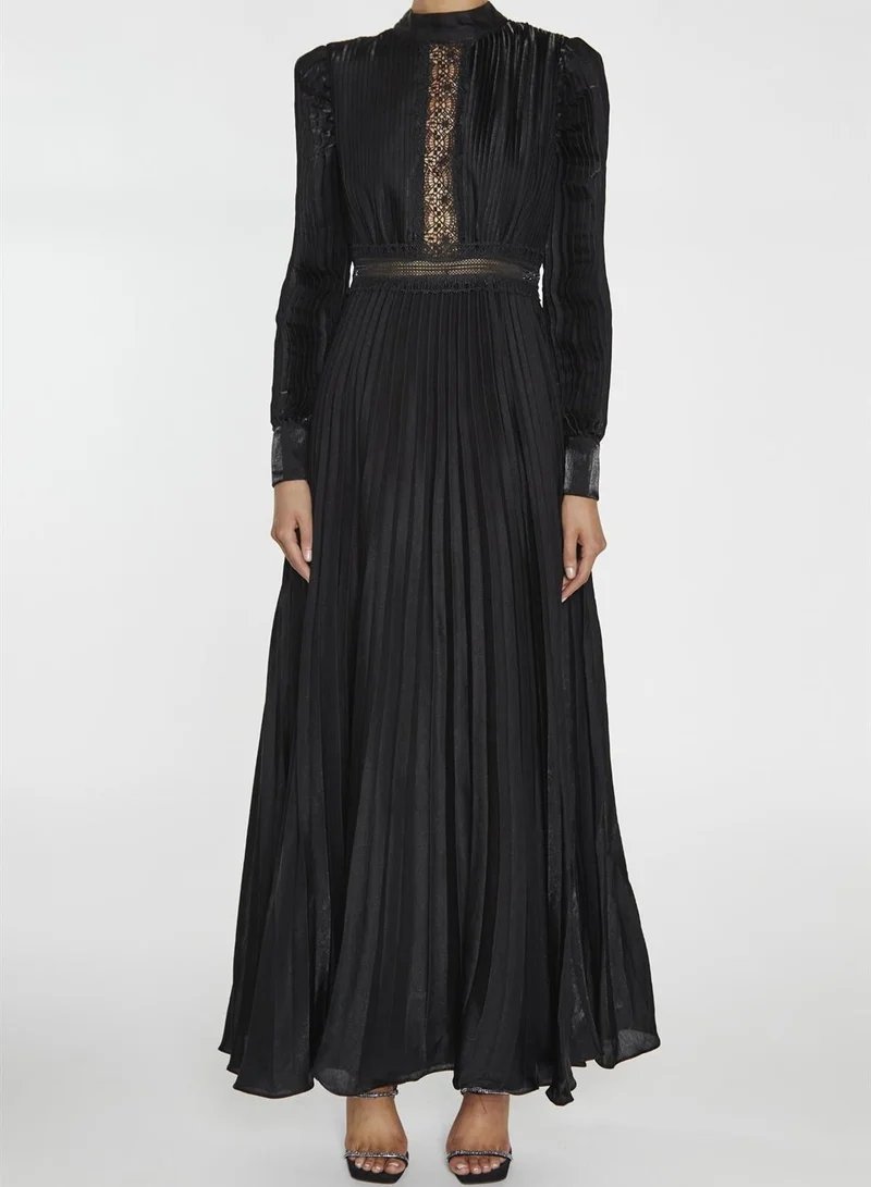 ترو ديكادينس Athena Black Pleated Long Sleeve Maxi-Dress