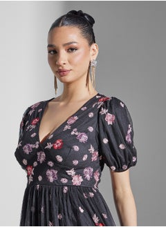Maya فستان مزين بأكمام منفوخة مع كشكشة  - Image 3