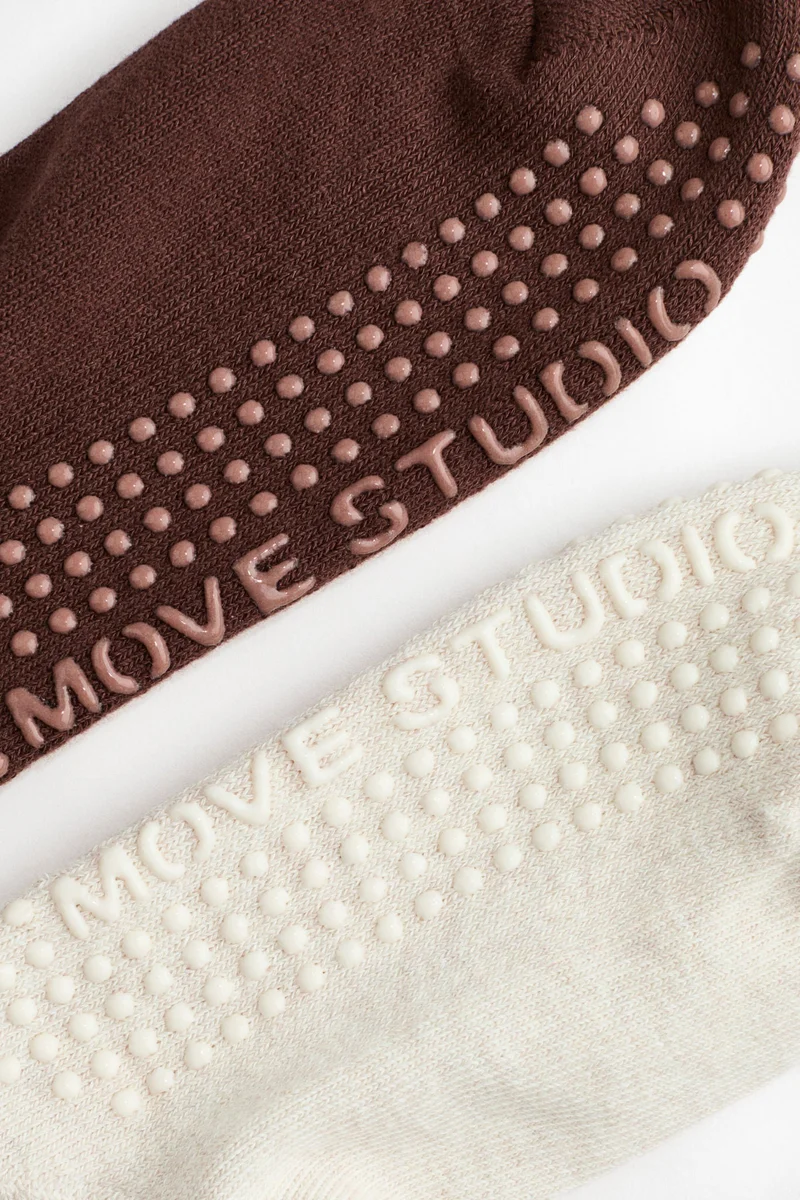 اتش اند ام جوارب يوغا - عبوة من قطعتين