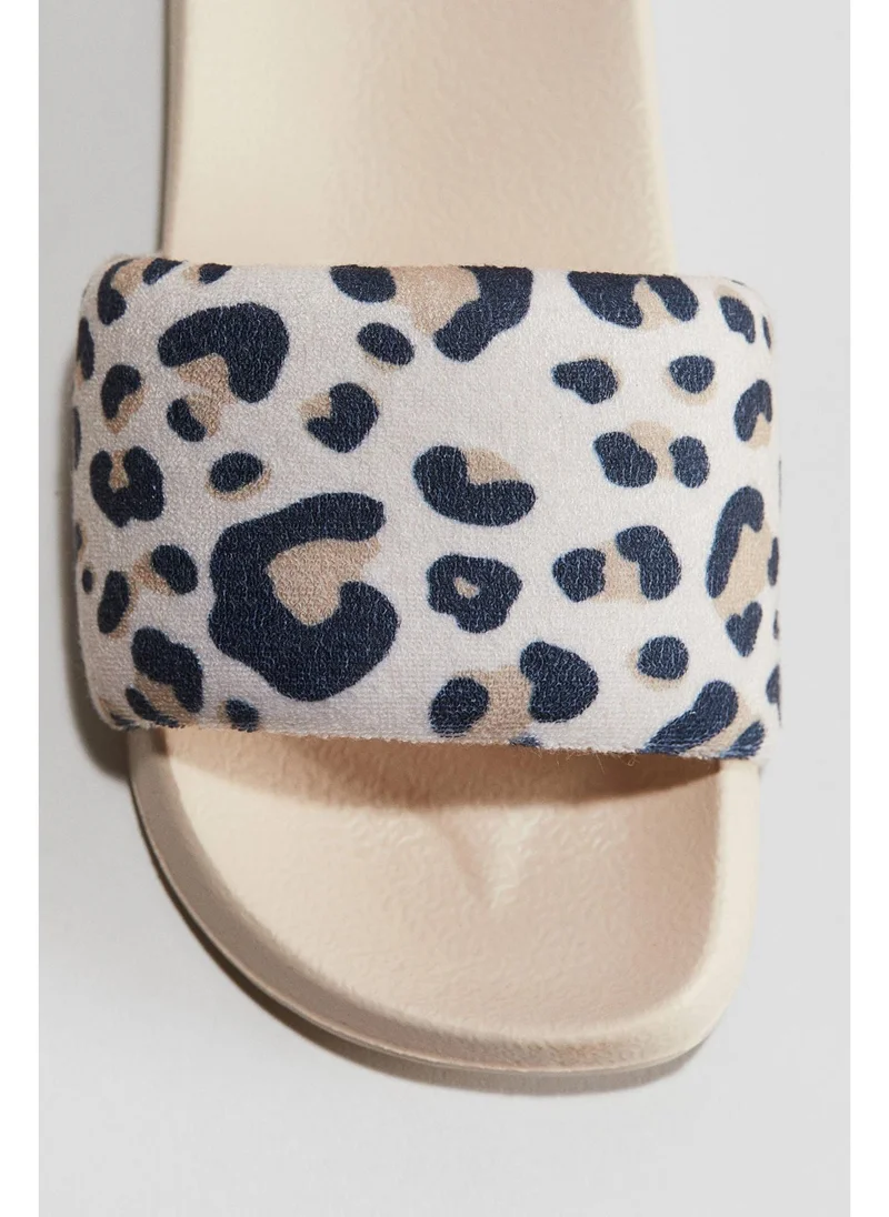 H&M Pool shoes