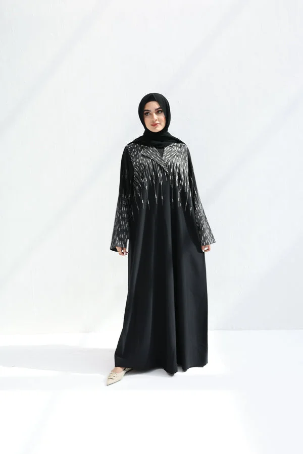 ارتداء ممتاز عباية سميرة