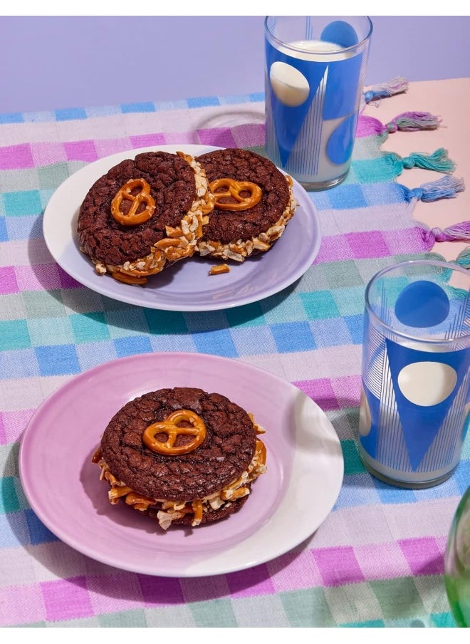 Crumbs & Doilies: Over 90 mouth-watering bakes to create at home from YouTube sensation Cupcake Jemma