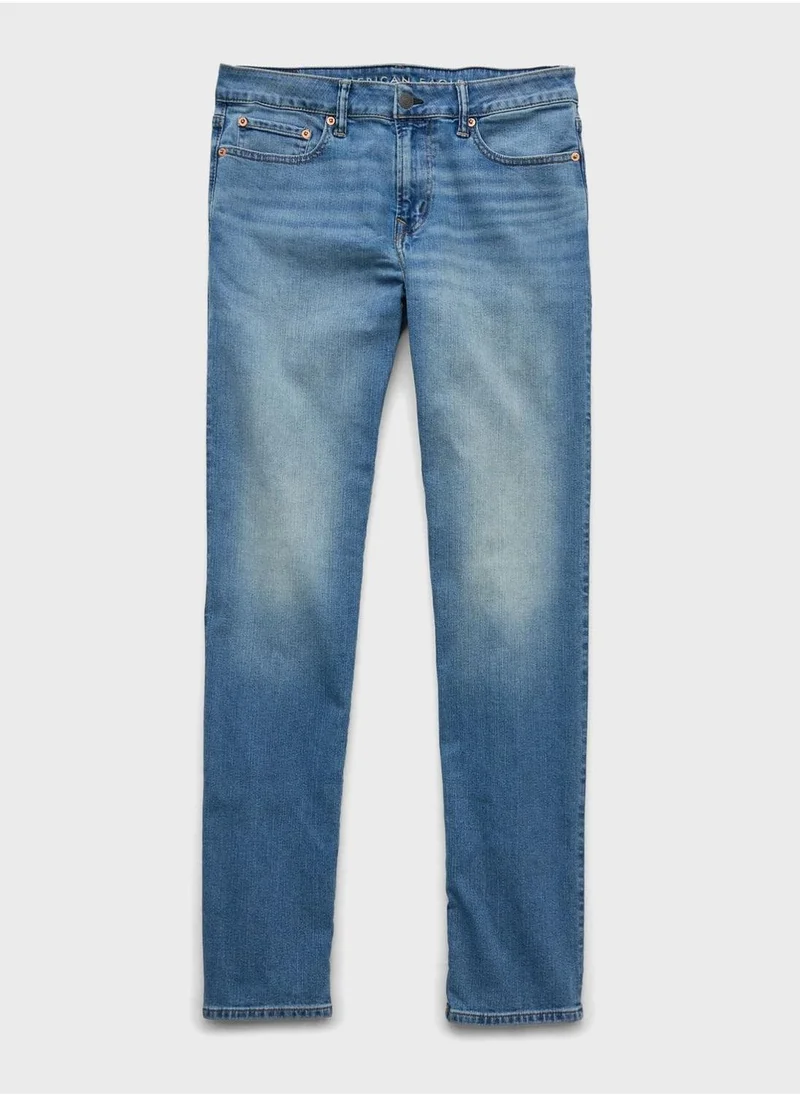 امريكان ايجل Light Wash Straight Fit Jeans