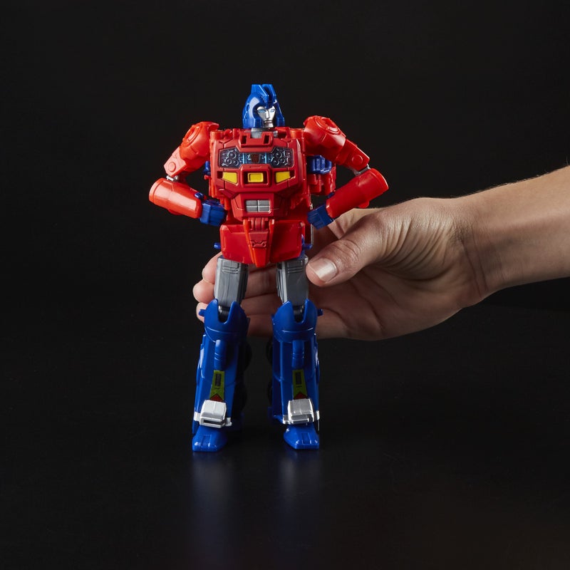 Transformers: Generations Power of The Primes Leader Evolution Optimus Prime - Image 5