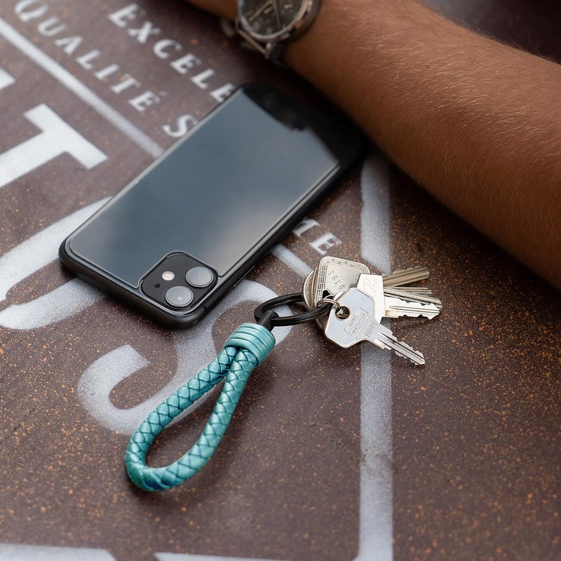 SERASAR Leather Key-Holder With Stainless Steel Key Fob - Additional Rings For Small Keys - Ideal For Car, Motorcycle, Bicycle & House - Keychain With Gift Box - Image 5