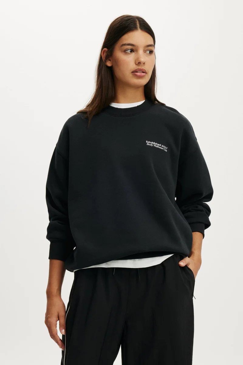 PLUSH GRAPHIC CREW SWEATSHIRT