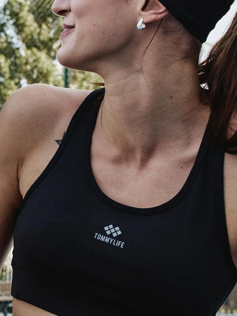 تومي لايف TOMMY Fitted Sleeveless Crop Sports Top