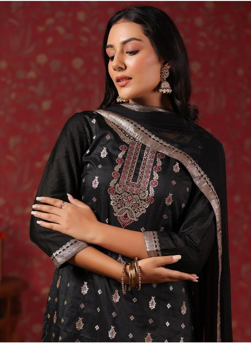 ISHIN Regular Fit Embellished Pattern Round Neck Neck Three-Quarter Sleeve Black Colour Knitted Silk Kurta Set for Women with Mid-Rise Closure - Elevate Your Fashion Game