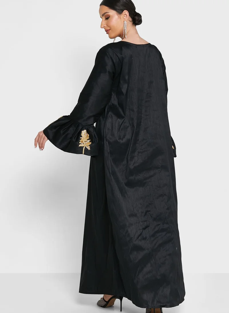 Khizana Exaggerated Sleeve Embellished Jalabiya