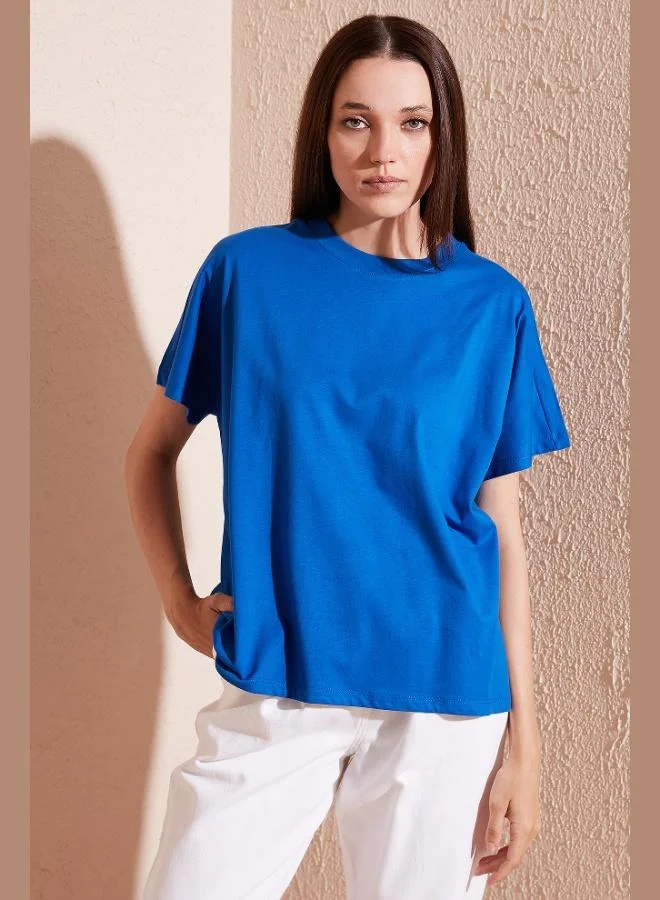 ليلا تي شيرت نسائي أساسي بياقة دائرية مقاس كبير قطن %