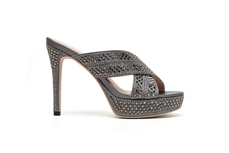 كابلي Stylish high-heeled sandals with elegant detailing