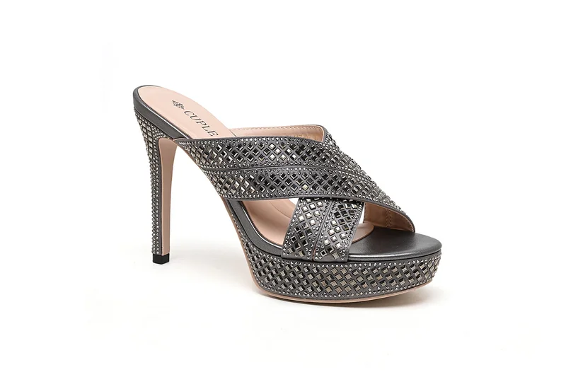 كابلي Stylish high-heeled sandals with elegant detailing
