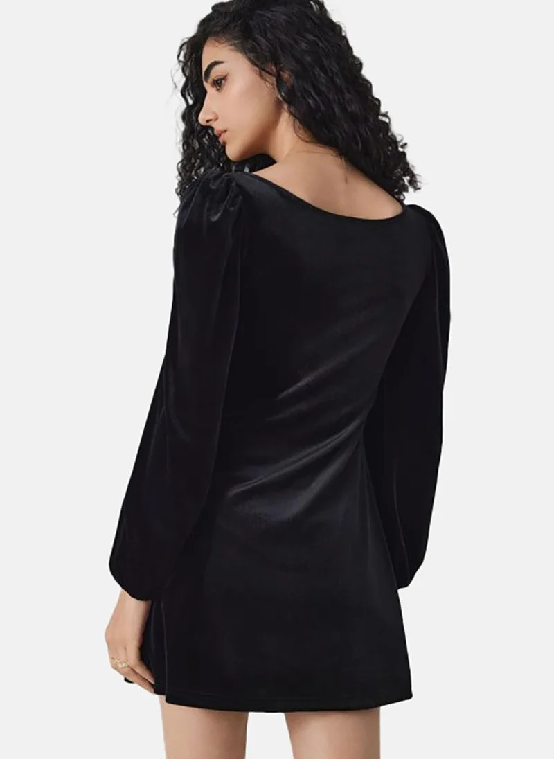 يونيكي Black Solid Long Sleeve Square Neck Mini A-Line Dress