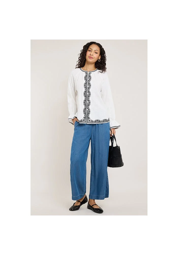 R&b Embroidered Top with Round Neck and Long Sleeves