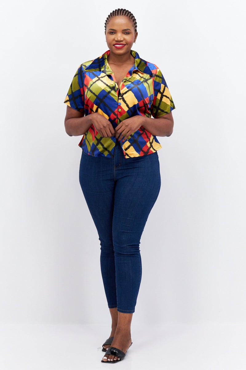 Labelrail x Franceska Perks Women Curvy Fit Pointed Collar Short Sleeve Shirt, Multicolor - Image 3