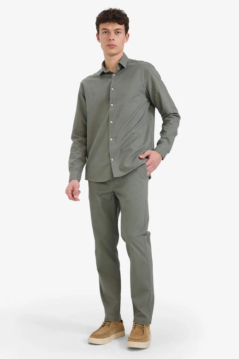 ديفاكتو Regular Fit Pocketed Straight Leg Chino Pants