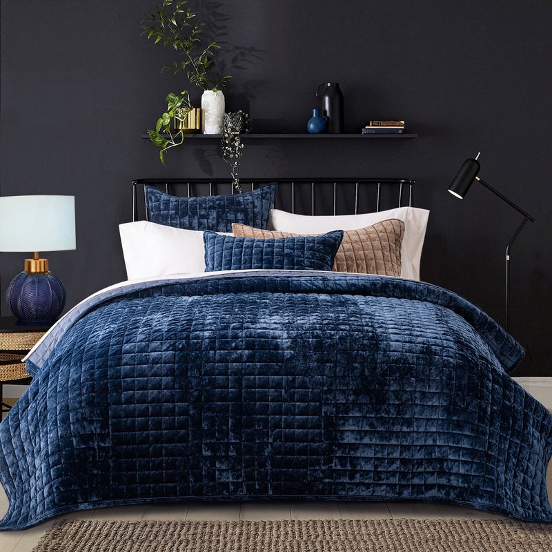 RECYCO Luxury Velvet Quilt Set King Size Lightweight Velvet Comforter Set Oversized Bedspread Coverlet Quilted Bedding Set with 2 Matching Pillow Shams for All Season Navy Blue