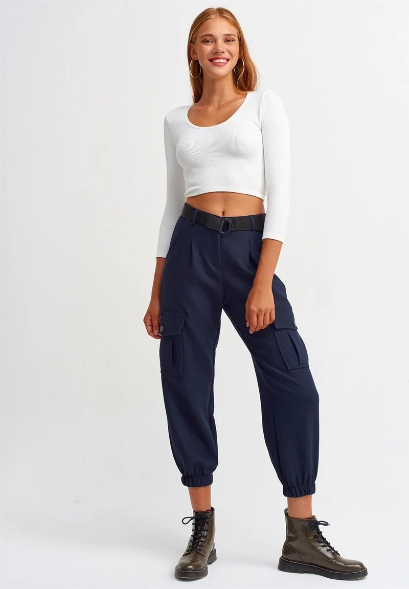 Dilvin Women's Pool Collar Long Sleeve White Crop Top