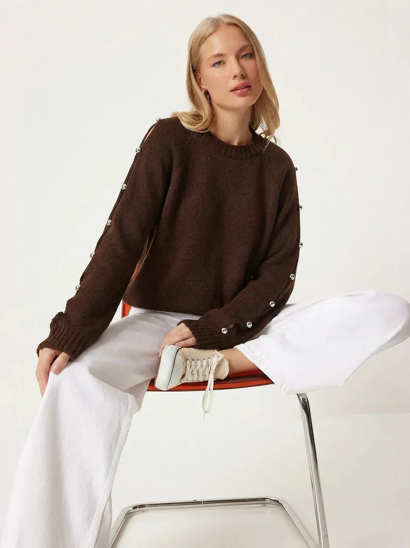 السعادة في إسطنبول ISTANBUL Crew Neck Cut Out Knit Sweater