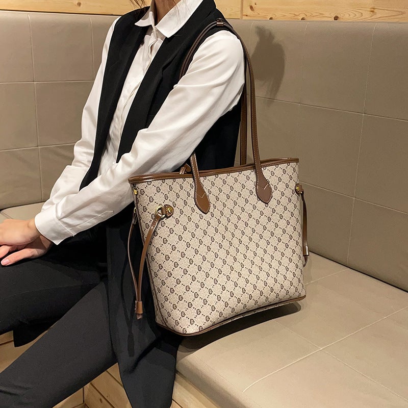 Letter Printed Tote Bag, Big Brand Same Style Single Shoulder Armpit Bag, Fashion Women'S Bag, Sale - Image 3