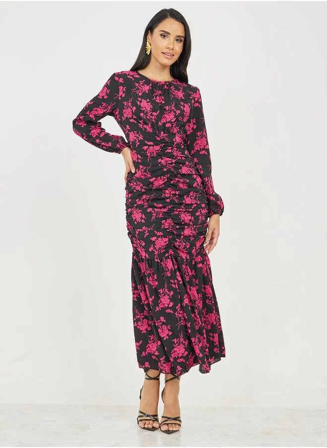 Styli Floral Print Side Ruched Detail Mermaid Maxi Dress