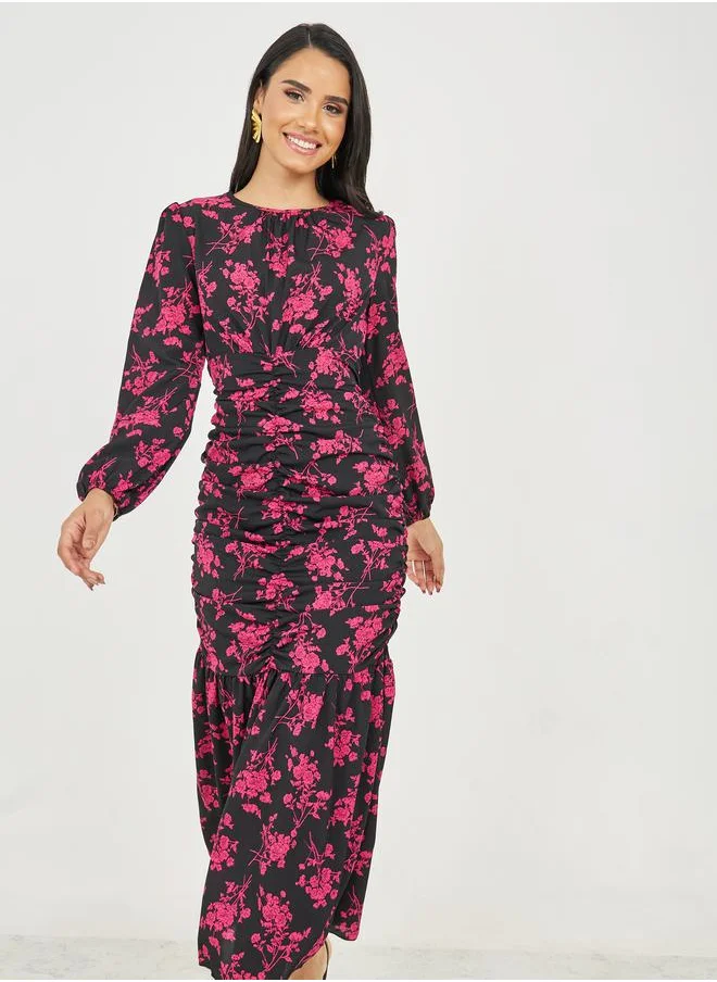 Styli Floral Print Side Ruched Detail Mermaid Maxi Dress