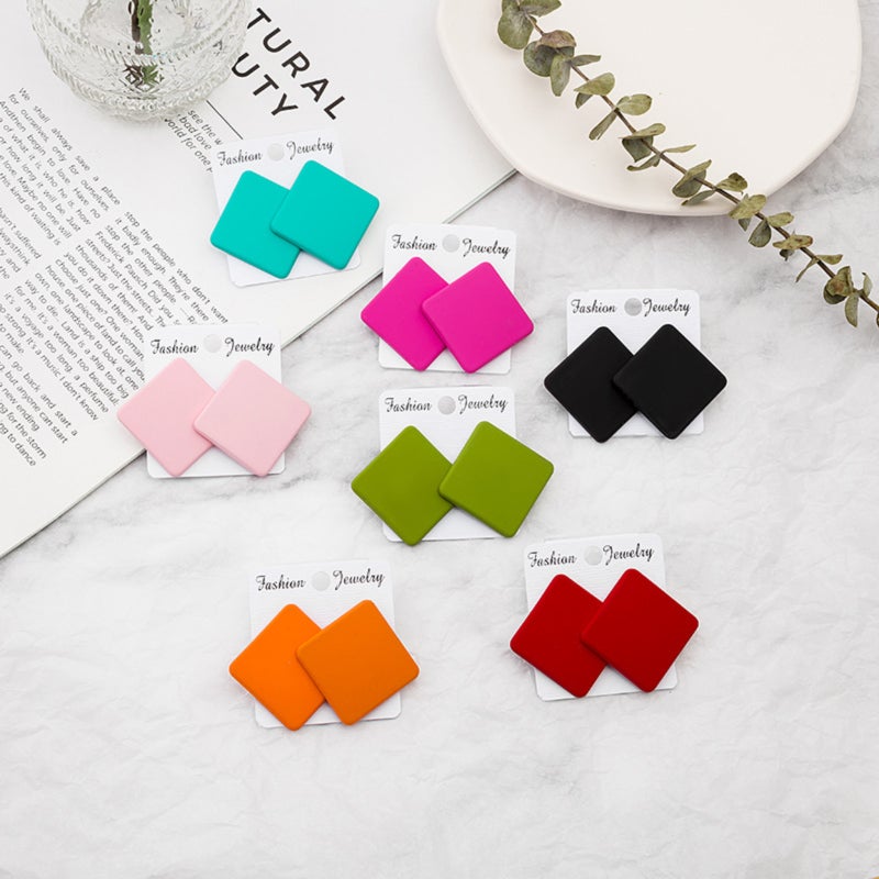 FASHION FORWARD Studs - Image 5