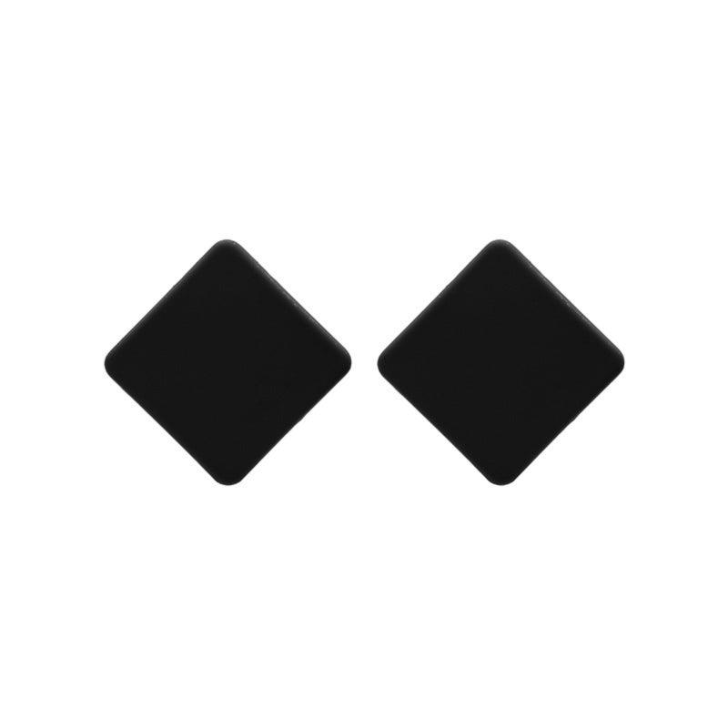 FASHION FORWARD Studs - Image 1