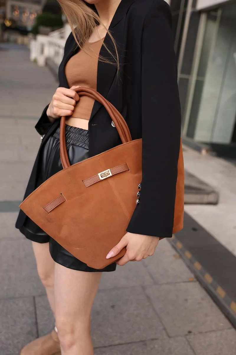 باهلس Women's Camel Suede Leather Magnetic Closure Lock Detailed Hand and Shoulder Bag