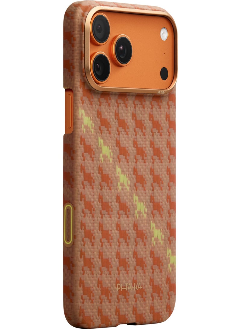 PITAKA غطاء PITAKA لهاتف آيفون 17 برو، غطاء هاتف رفيع للغاية من ألياف الأراميد، تصميم بسيط متوافق مع MagSafe، غطاء واقي خفيف الوزن، نسيج منسوج، سعادة على شكل كهرمان - Image 1