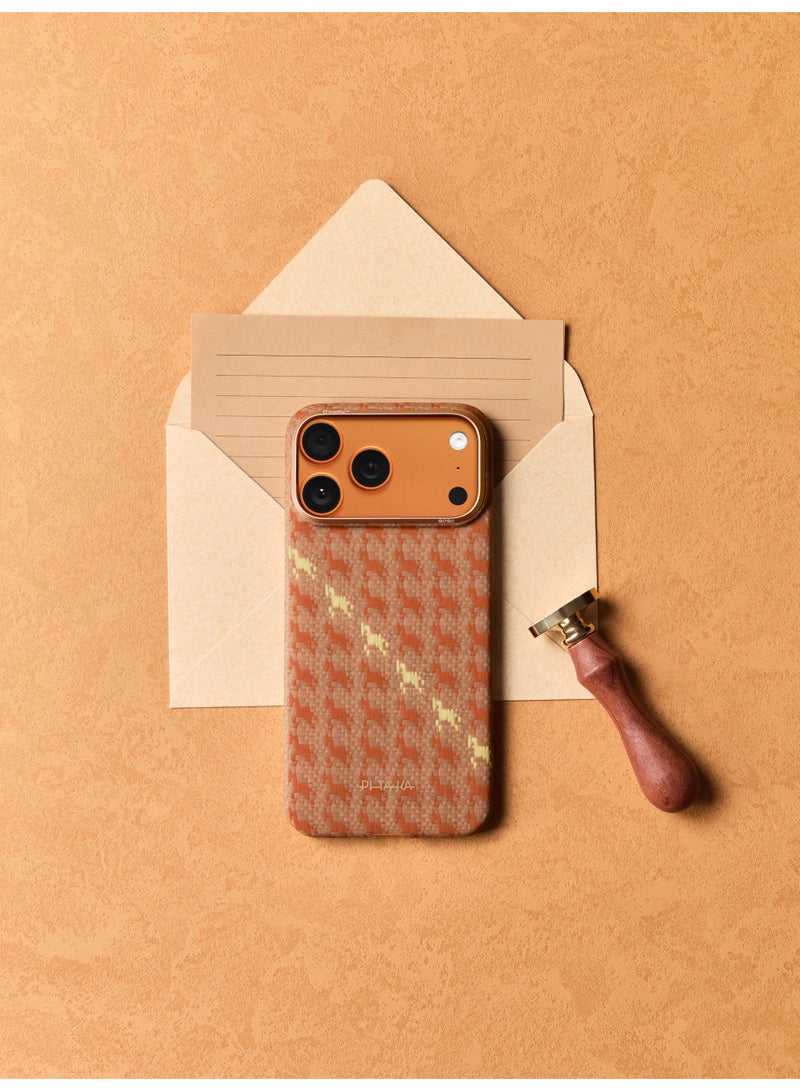 PITAKA غطاء PITAKA لهاتف آيفون 17 برو، غطاء هاتف رفيع للغاية من ألياف الأراميد، تصميم بسيط متوافق مع MagSafe، غطاء واقي خفيف الوزن، نسيج منسوج، سعادة على شكل كهرمان - Image 5