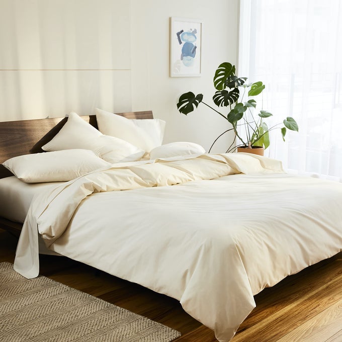 LUXURY SATEEN 4 PIECE FULL SIZE SHEETS SET IN CREAM 100 COTTON SATEEN SHEETS 1 FITTED SHEET 1 FLAT SHEET 2 PILLOWCASES