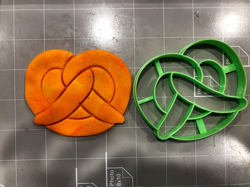 Cookie Cutz Pretzel Cookie Cutter - Image 2