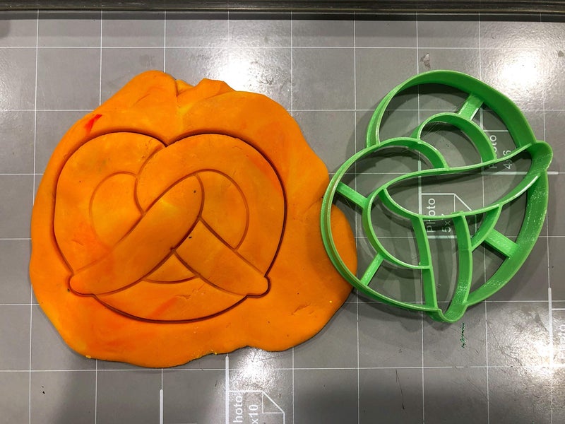 Cookie Cutz Pretzel Cookie Cutter - Image 4