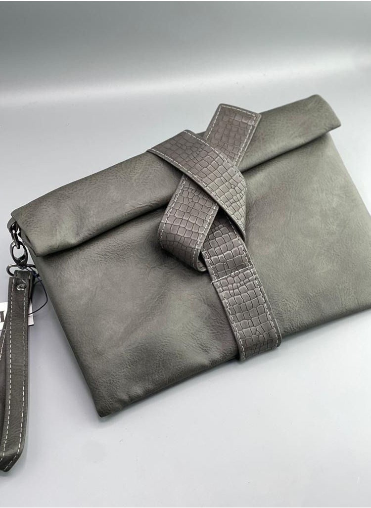 Generic - pouch - Image 1