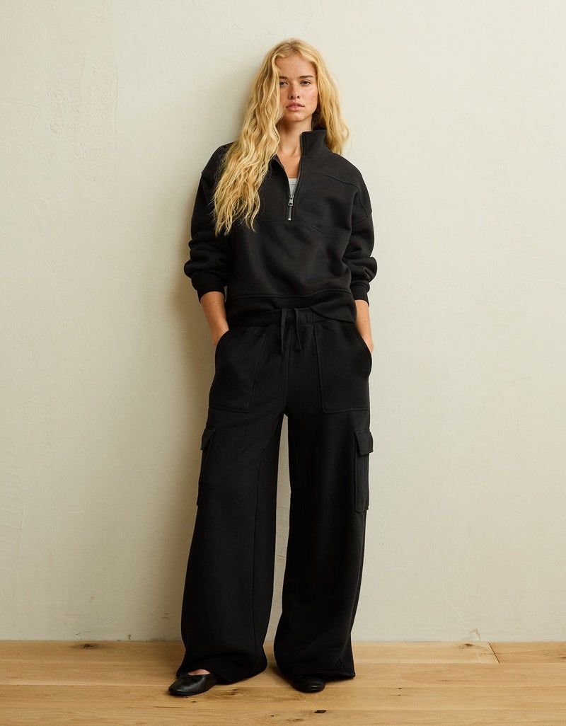 American Eagle AE Everyday Luxe Cargo Wide-Leg Sweatpant - Image 1
