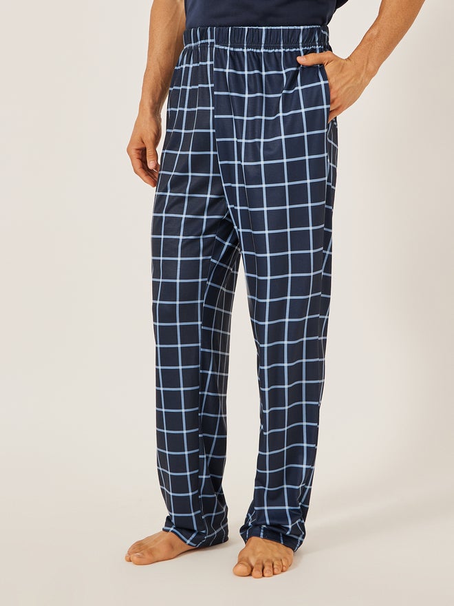 Styli Styli Unwind Solid Henley Neck T-Shirt and Checked Pyjama Set  - Image 5