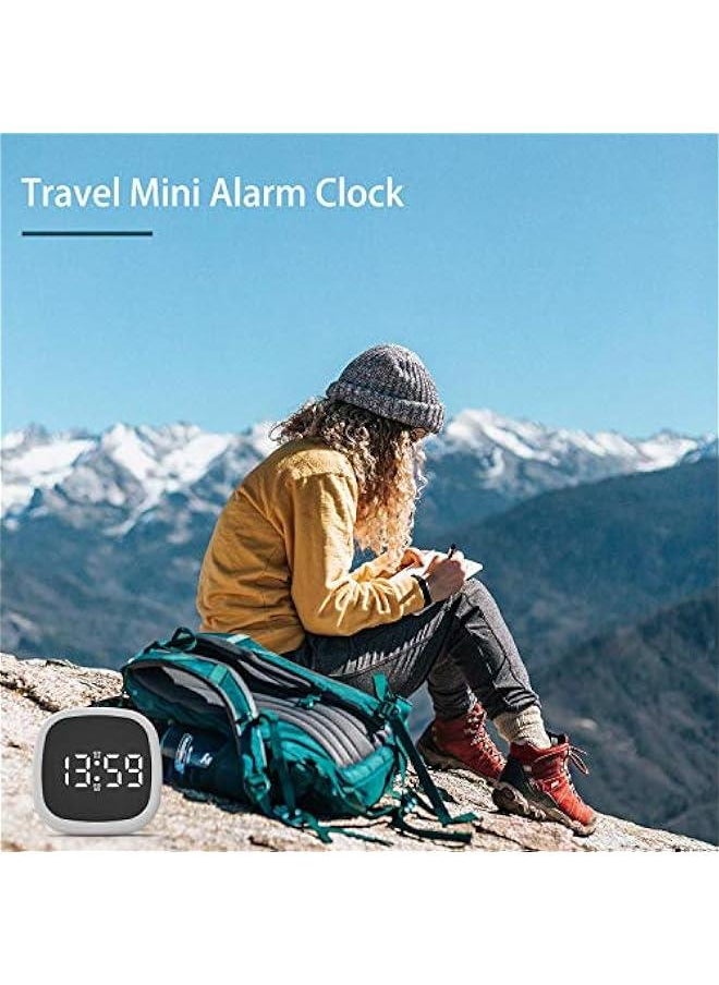 LED Digital Snooze Alarm Clock, Alarm Clock Digital Travel Alarm Clocks Bedside Battery Mains Powered Dual Loud Alarms for Heavy Sleepers LED Clock with Adjustable Brightness Snooze and Adapter