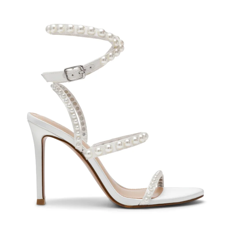 ستيف مادن Teena Embellished Ankle Strap Heel Sandals
