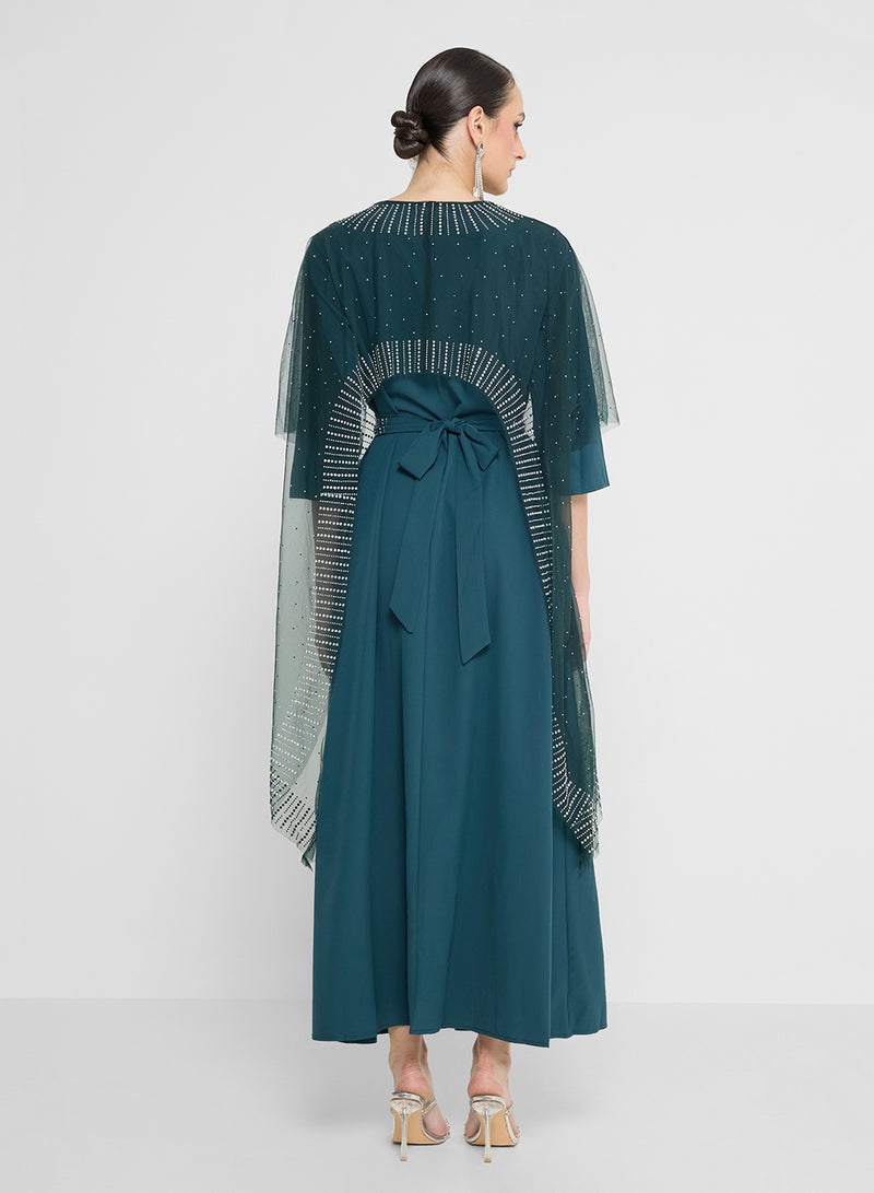 خزانة فستان مزين بذيل كيب - Image 3